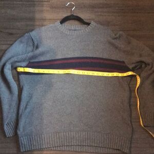 Cherokee mens medium sweater